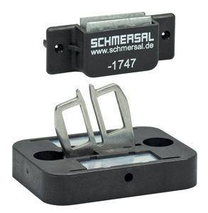 Schmersal. Safety switch with separate actuator - AZ 15/16-B2-1747 WITH MAGNETIC LATCH