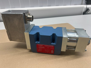 Пропорциональный клапан Moog D634-317C